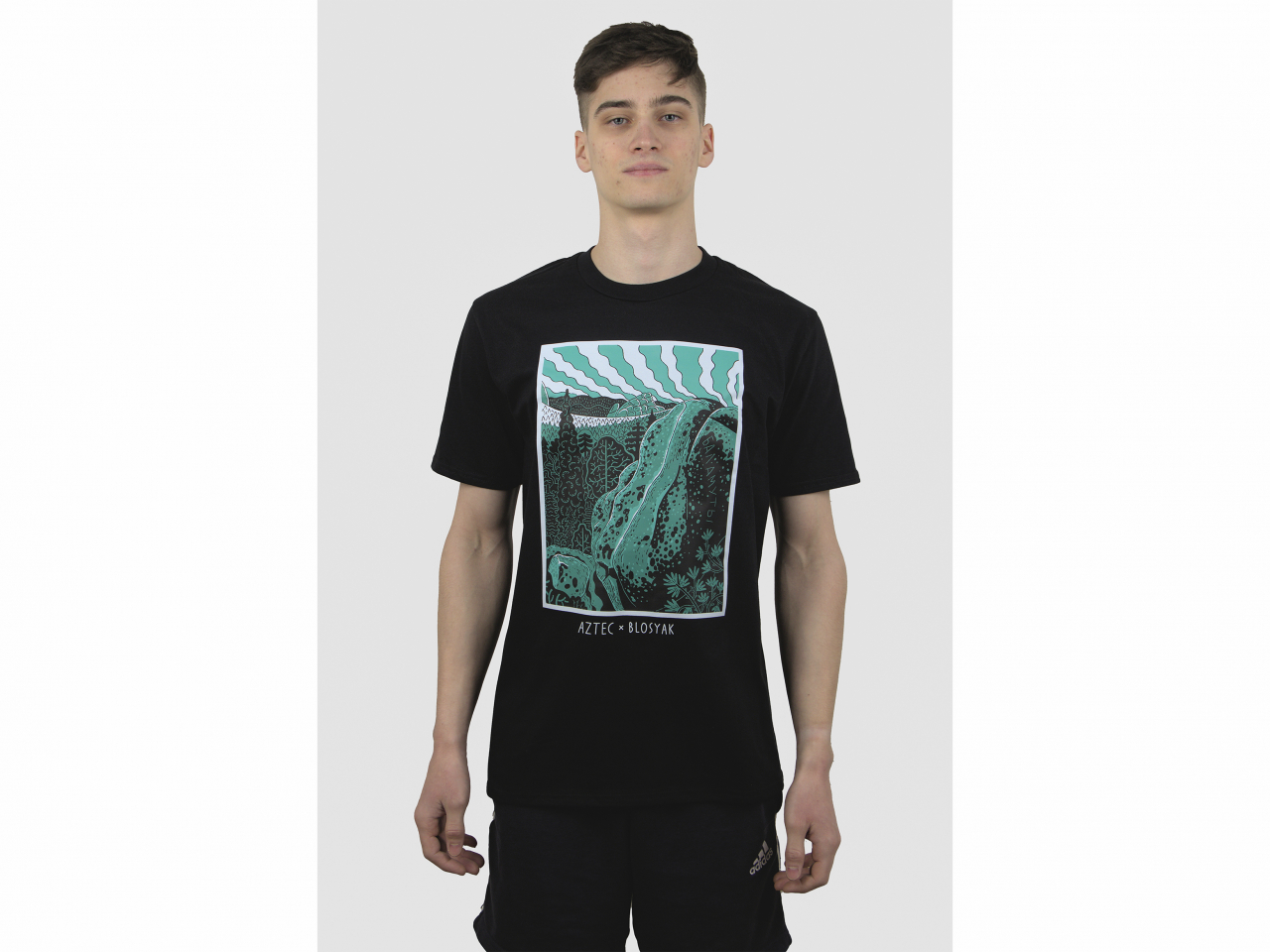 Футболка Aztec x Blosyak классическая, черная