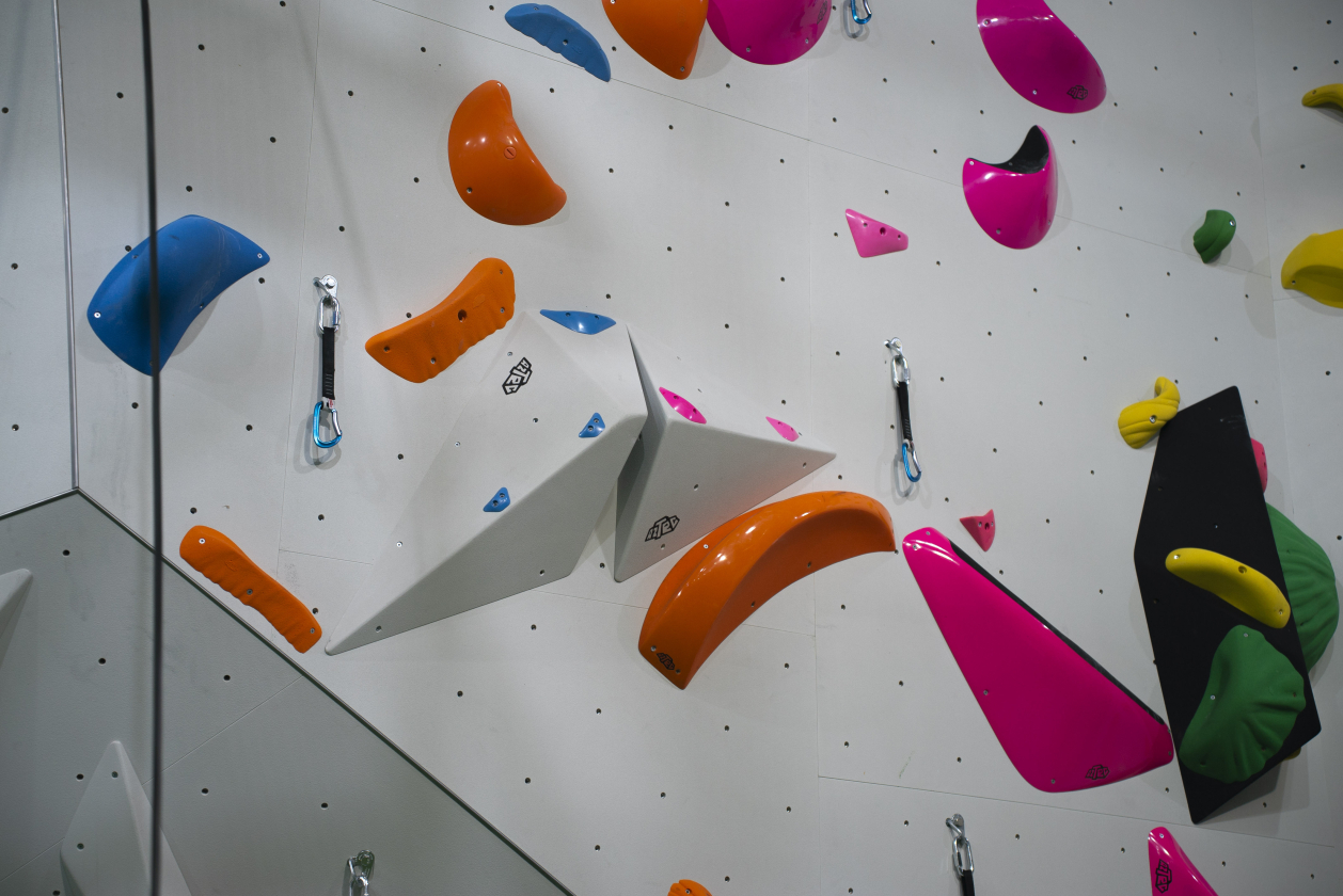 Скалодром Aztec для МБОУ ДО СШ “Виктория”